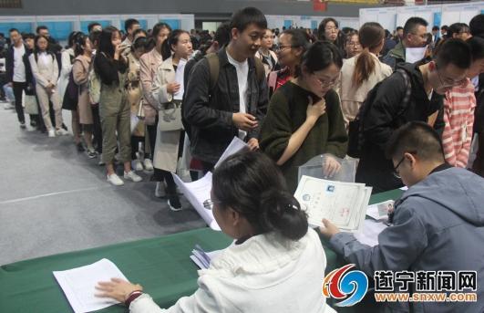 蓬溪最新招聘信息探索，小巷特色小店的人才招募之旅